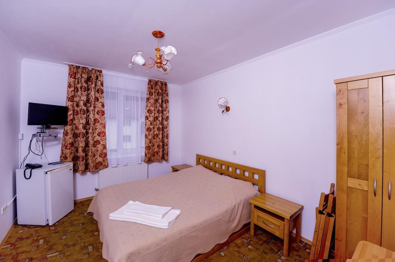 Hotel Radiola Jaremče Esterno foto